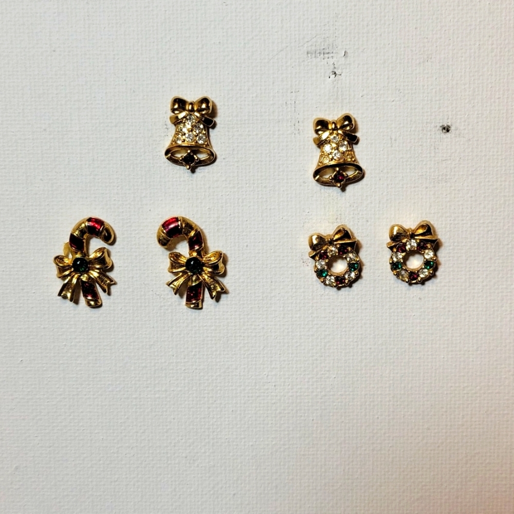 Avon Christmas Earrings